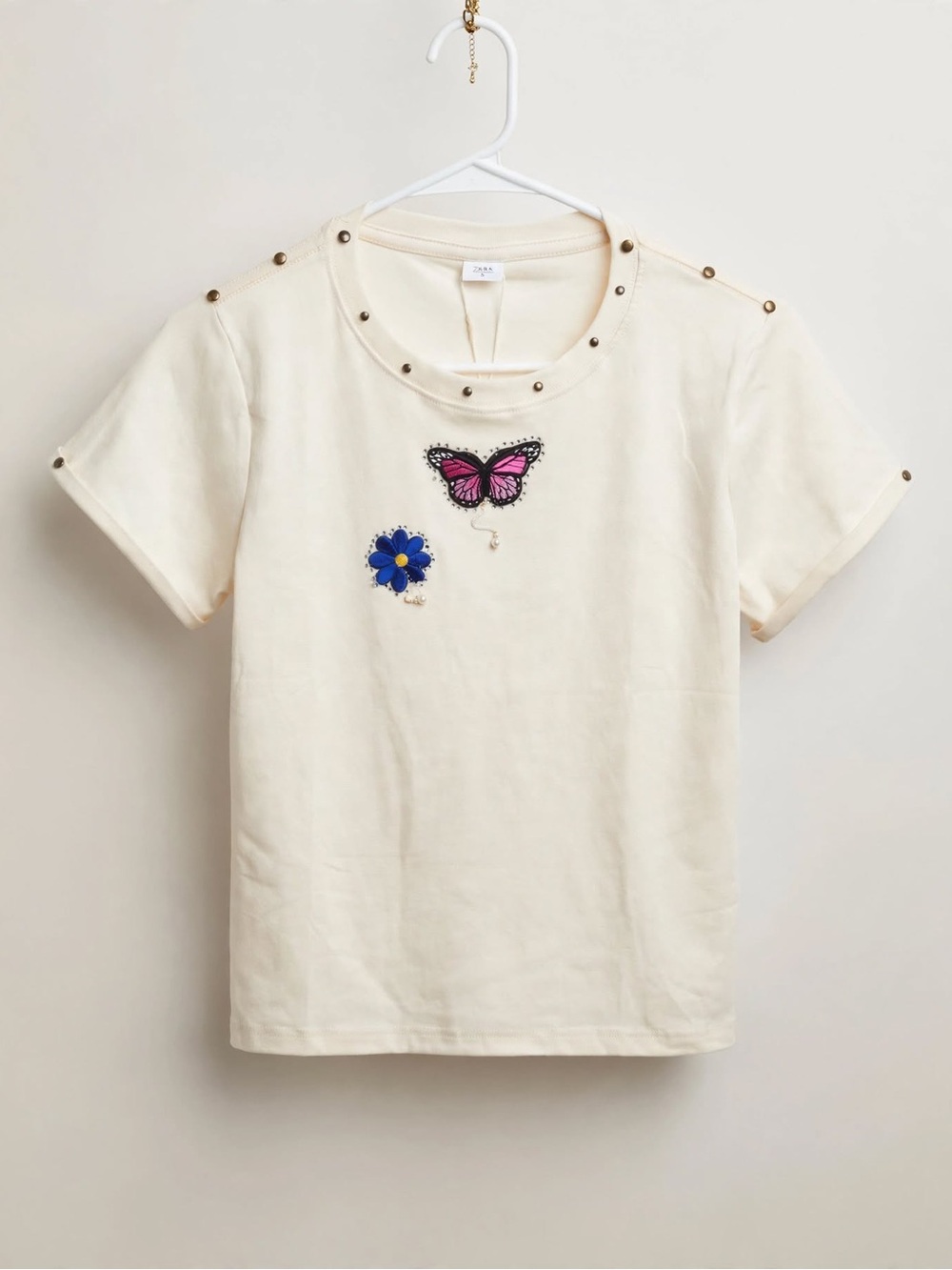 Cream Short-Sleeve Tee with Pink Butterfly & Blue Flower Embroidery